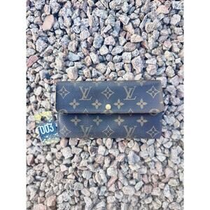 Louis Vuitton Black  Monogram Key Holder